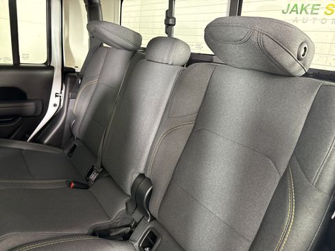 New 2026 Jeep Gladiator Sport image 13