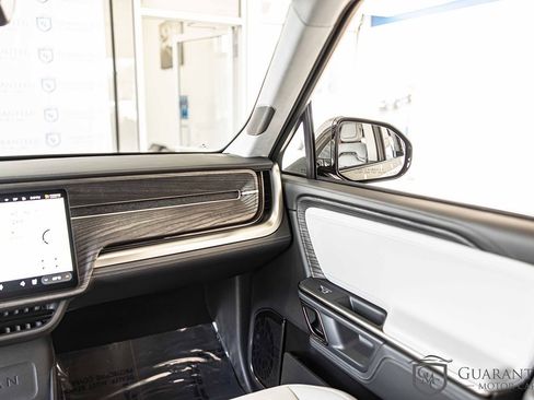 Used 2023 Rivian R1S Launch Edition image 36