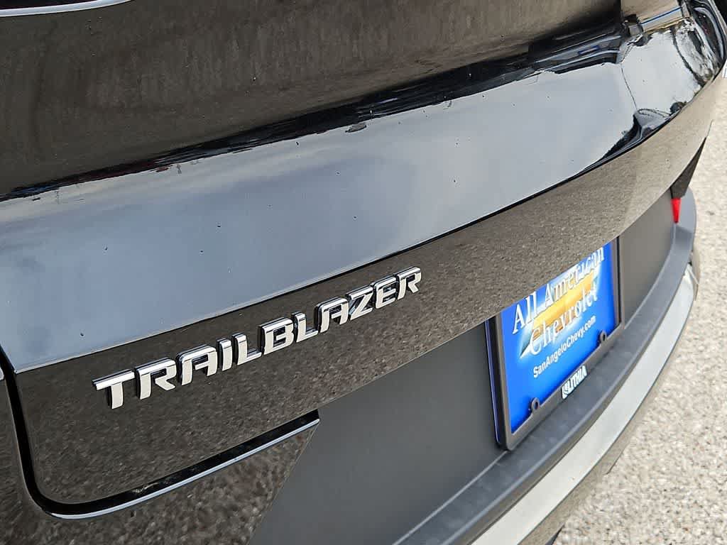 New 2026 Chevrolet TrailBlazer ACTIV FWD image 11