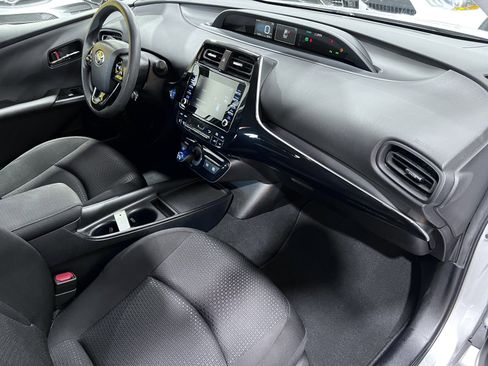 Used 2020 Toyota Prius LE w/ Carpet Mat Package image 13