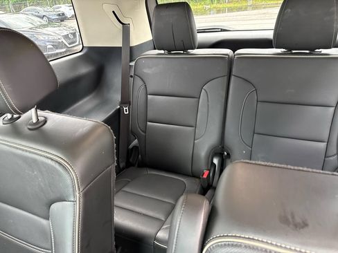 Used 2021 GMC Acadia Denali w/ Denali Ultimate Package AWD/4WD image 12