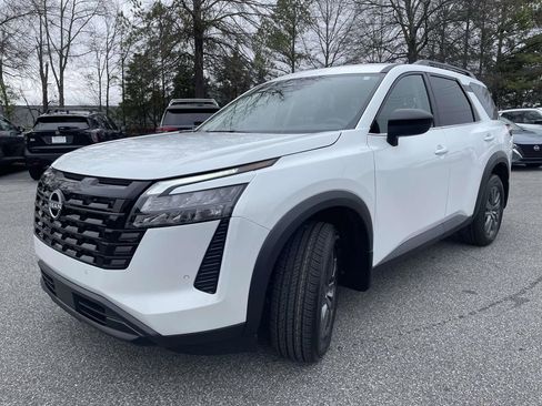 New 2026 Nissan Pathfinder SV image 5
