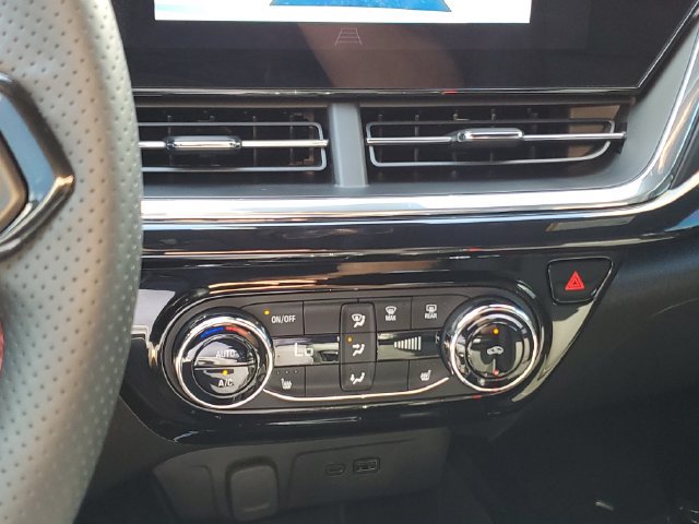 Used 2026 Chevrolet Trax RS FWD image 20