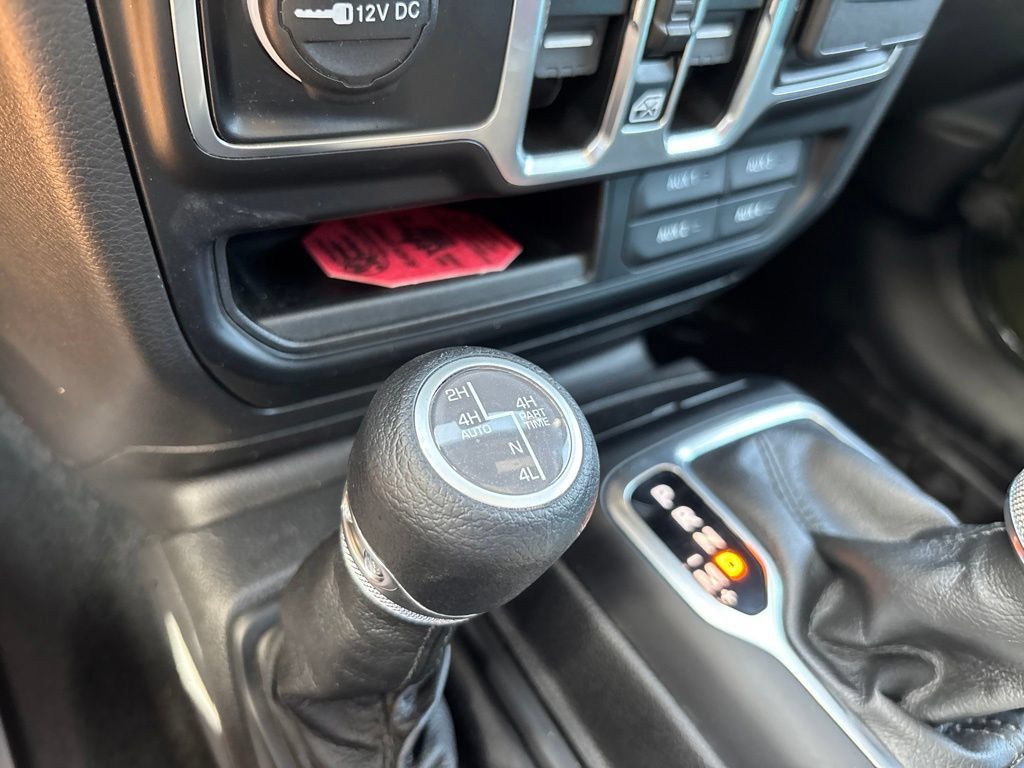 Used 2023 Jeep Wrangler Unlimited AWD/4WD image 44