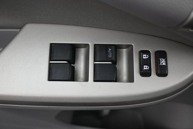 Used 2012 Toyota Corolla LE FWD image 8