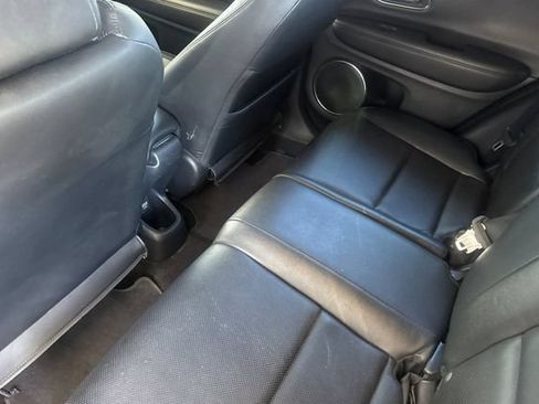 Used 2022 Honda HR-V EX-L image 9