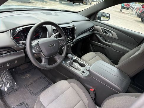 Used 2023 Chevrolet Traverse LT w/ Midnight/Sport Edition FWD image 13
