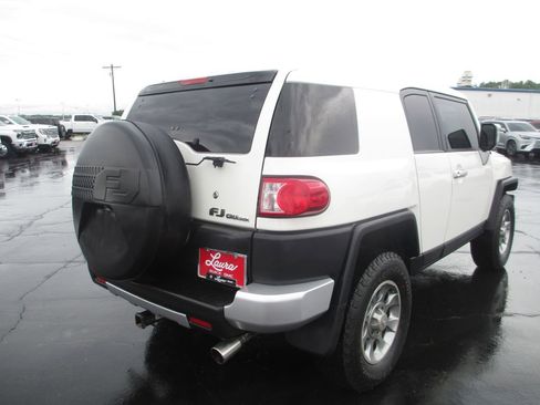 Used 2011 Toyota FJ Cruiser 4WD w/ Convenience Pkg image 5