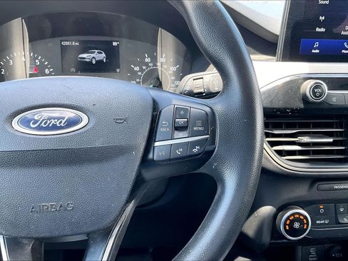 Used 2022 Ford Escape SE FWD image 25
