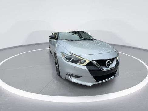 Used 2017 Nissan Maxima 3.5 SL FWD image 3