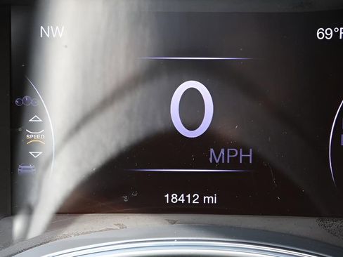 Used 2022 Jeep Grand Cherokee Laredo X RWD image 28