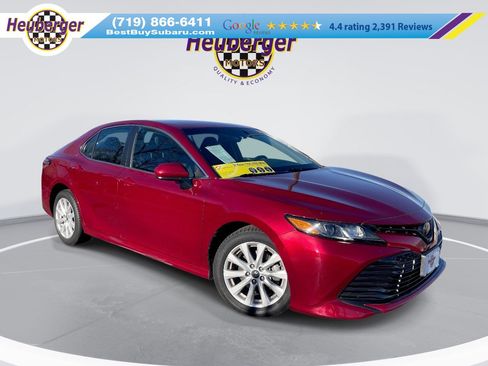 Used 2018 Toyota Camry LE image 1