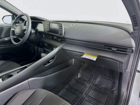 New 2026 Hyundai Elantra SEL Sport Premium FWD image 27
