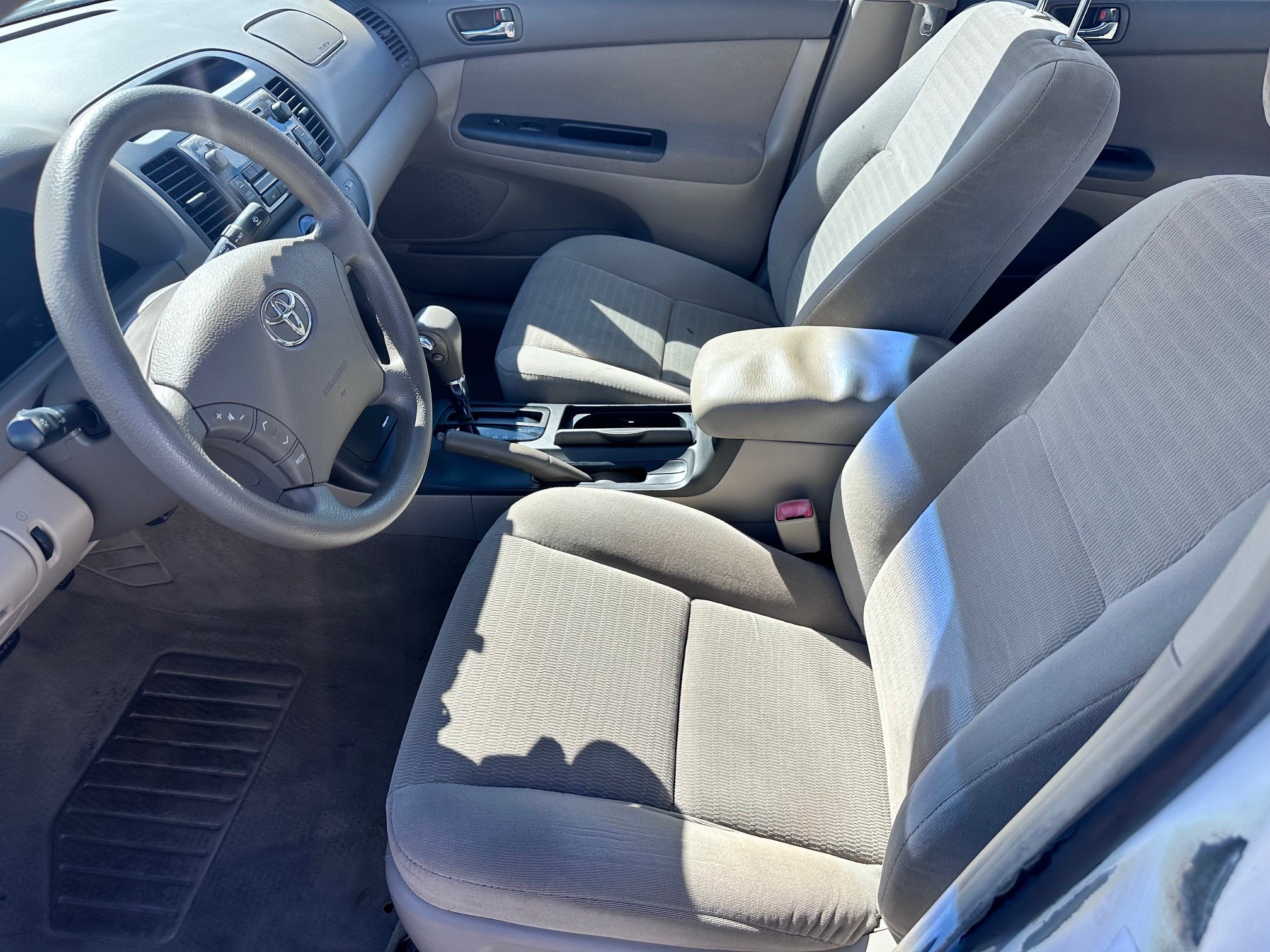 Used 2005 Toyota Camry LE FWD image 5