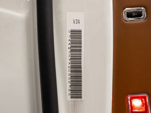 Used 2019 Bentley Bentayga image 74