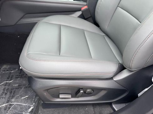 New 2025 Ford Explorer Active w/ Active Comfort Package image 8