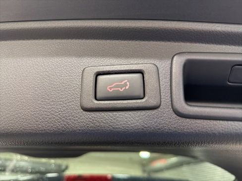 Used 2018 Subaru Forester 2.5i Touring image 35