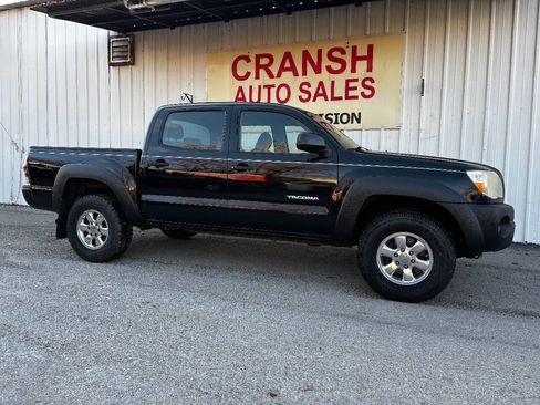 Used 2010 Toyota Tacoma PreRunner image 3