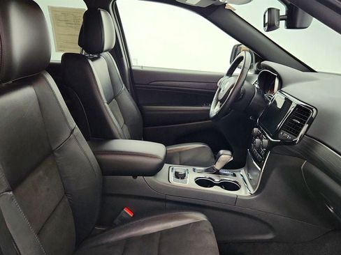 Used 2022 Jeep Grand Cherokee Laredo X AWD/4WD image 24