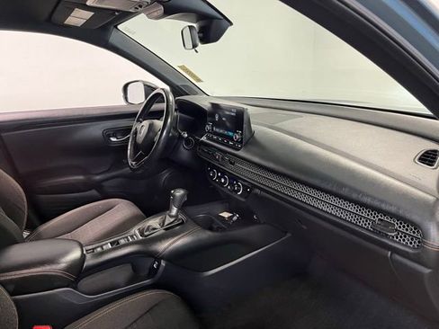 Used 2023 Honda HR-V Sport image 11