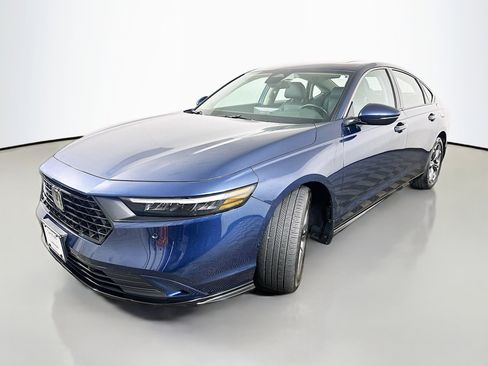 Used 2023 Honda Accord EX-L image 3