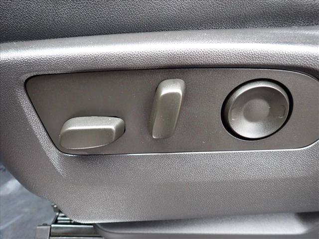 Used 2023 Chevrolet Silverado 1500 RST AWD/4WD image 13