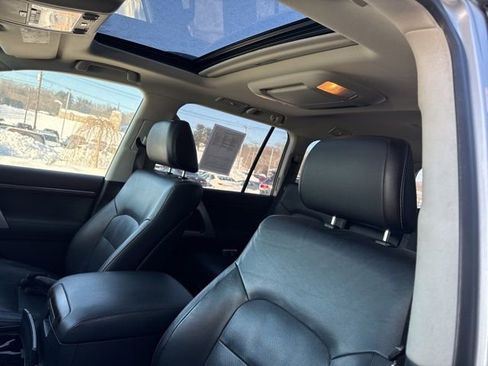 Used 2015 Toyota Land Cruiser w/ Preferred Accessory Package image 26