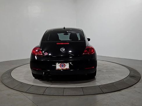 Used 2012 Volkswagen Beetle 2.5 image 4