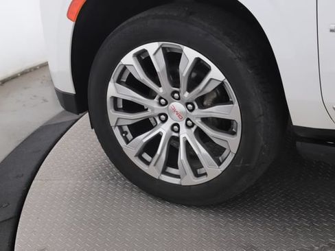 Used 2022 GMC Yukon Denali AWD/4WD image 13