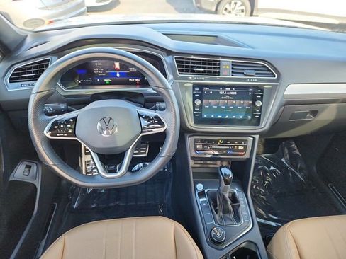 Certified 2024 Volkswagen Tiguan SE R-Line image 9