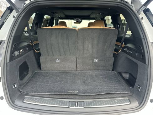 Used 2025 Jeep Grand Cherokee L Summit image 33