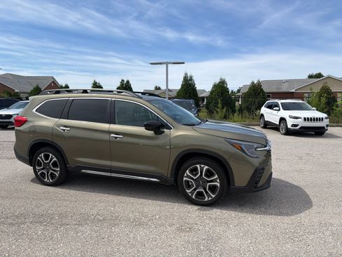 Certified 2024 Subaru Ascent Touring AWD/4WD image 15