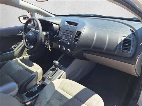 Used 2015 Kia Forte LX FWD image 17