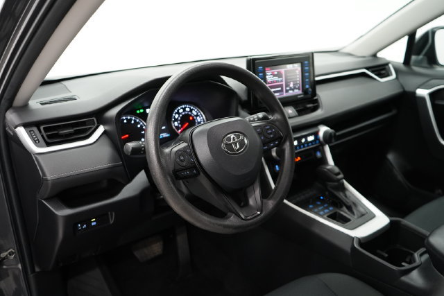 Used 2022 Toyota RAV4 LE AWD/4WD image 13
