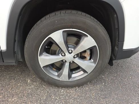 Used 2019 Jeep Cherokee Limited AWD/4WD image 72