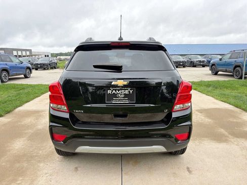 Used 2019 Chevrolet Trax LT w/ LT Convenience Package FWD image 5