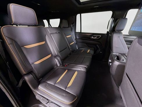 Used 2022 GMC Yukon XL AT4 w/ AT4 Premium Plus Package AWD/4WD image 27