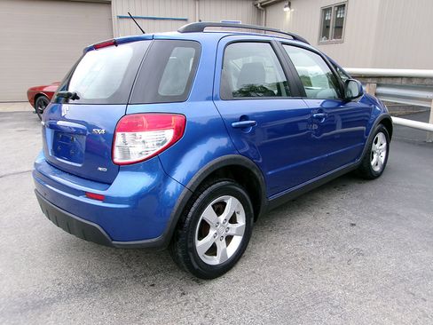 Used 2012 Suzuki SX4 AWD Hatchback image 4