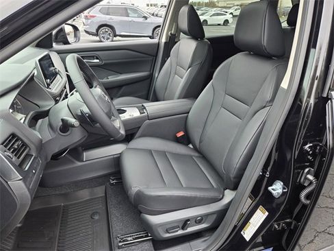 New 2026 Nissan Rogue SV image 5