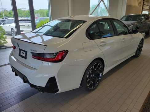 New 2026 BMW 330i xDrive Sedan w/ M Sport Package AWD/4WD image 7
