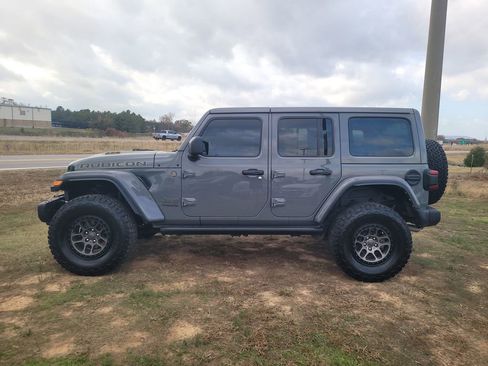 Used 2022 Jeep Wrangler Unlimited Rubicon w/ Xtreme Recon 35" Tire Package image 6