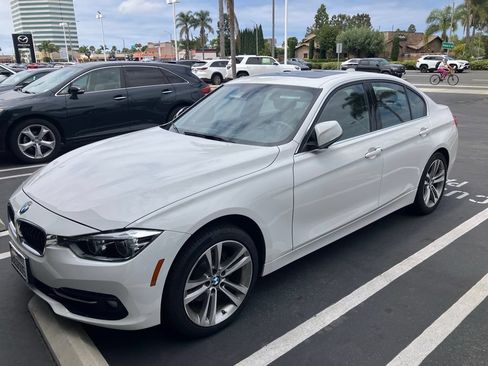 Used 2018 BMW 330i Sedan RWD image 1