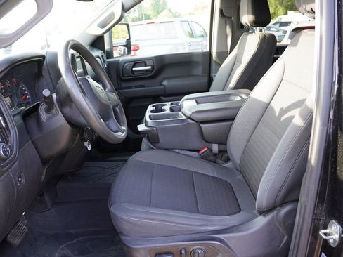 Used 2022 Chevrolet Silverado 2500 Custom w/ Custom Value Package AWD/4WD image 4
