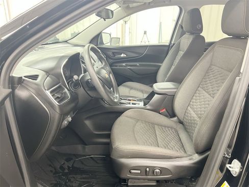 Used 2020 Chevrolet Equinox LT w/ LPO, Floor Liner Package image 18