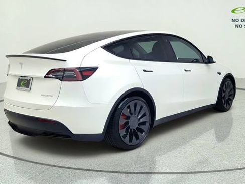 Used 2023 Tesla Model Y Performance AWD/4WD image 8