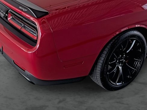 Used 2016 Dodge Challenger SRT Hellcat image 13