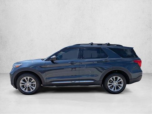 Certified 2023 Ford Explorer XLT w/ Equipment Group 202A AWD/4WD image 17