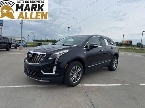 Used 2022 Cadillac XT5 Premium Luxury w/ LPO, Floor Liner Package AWD/4WD image 2