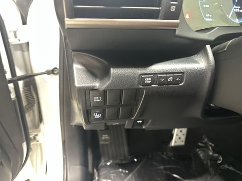 Used 2019 Lexus IS 300 F Sport w/ F Sport Package AWD/4WD image 37