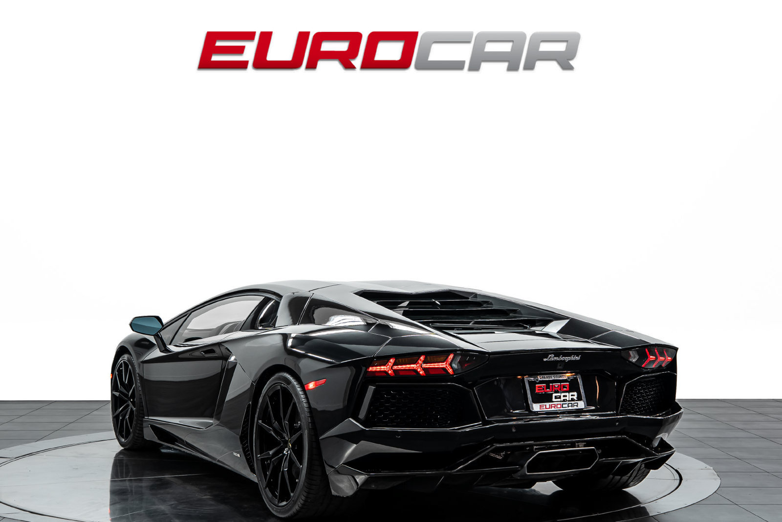 Used 2014 Lamborghini Aventador LP 700-4 AWD/4WD image 3
